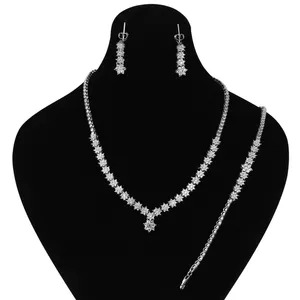 نیم ست نقره زنانه مدوکلاس  کد 180326