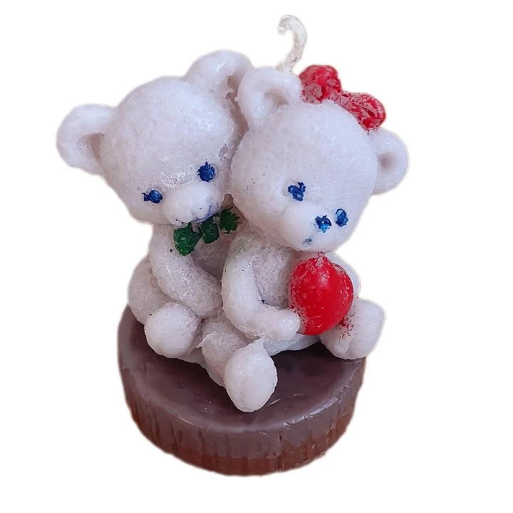 شمع دست‌ساز معطر مدل 04 با رایحه اسطوخدوس زمان اتمام 24 ساعت