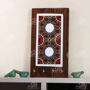 کلید آویز چوبی‏ ویترای‏  ‏‏رنگ ‏قهوه ای‏ طرح ‏دو شمسه‏ مدل 1005400003