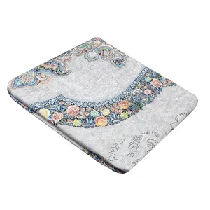 روفرشی مدل مخمل شانل کشدار کد R-1007 زمینه کرم