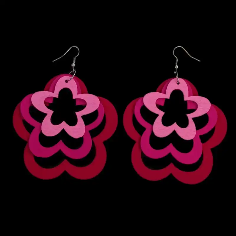 گوشواره زنانه مدل گل چوبی