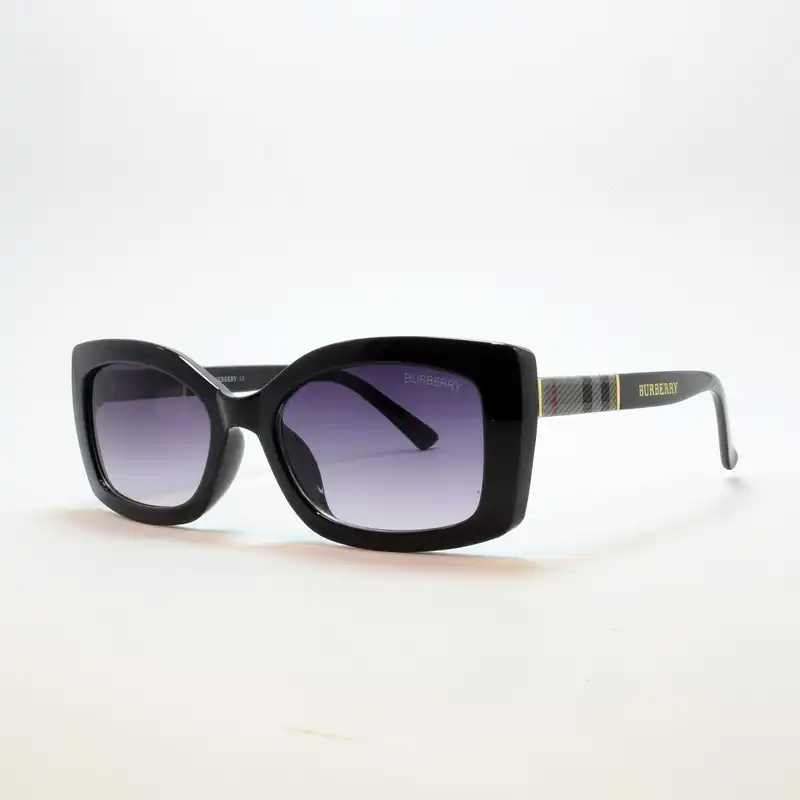 عینک آفتابی زنانه مدل BU2828