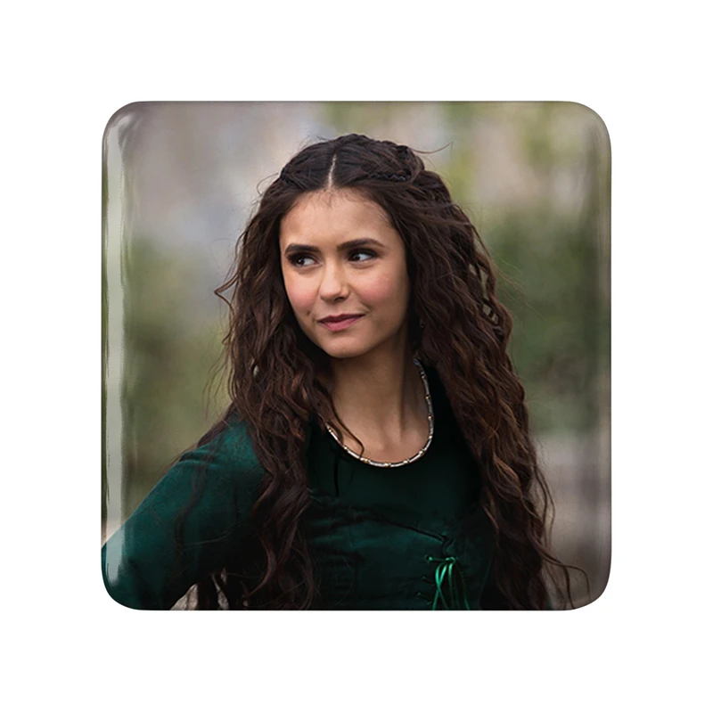 مگنت خندالو طرح کاترین پیرس خاطرات یک خون آشام The Vampire Diaries  مدل مربعی کد 20257