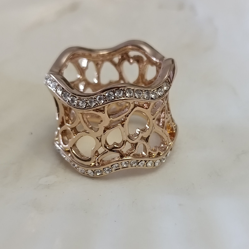 انگشتر زنانه مدل فانتزی نگین دار