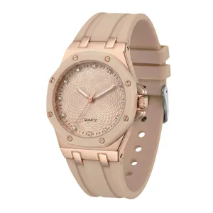 ساعت مچی عقربه‌ای کوارتز زنانه مدل لوکس اسپرت بند پیو ضد حساسیت کد M4