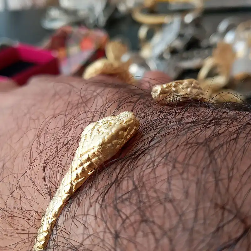 دستبند مدل ورشو کد MAR-GO-333