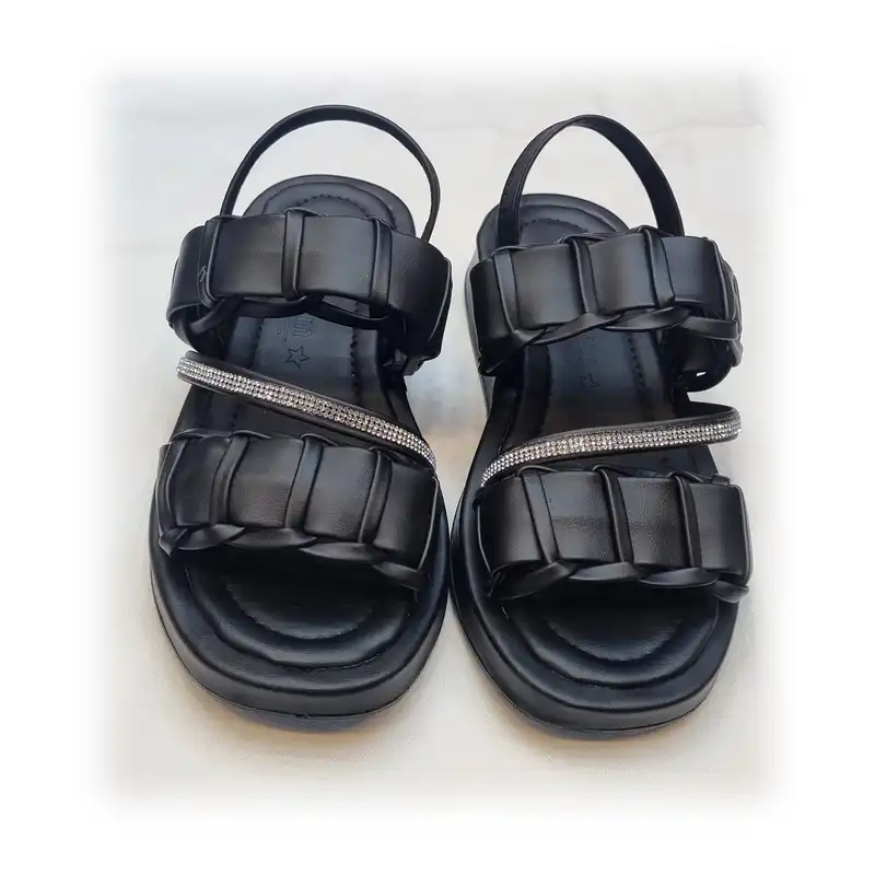 صندل زنانه مدل winer-parisa-bandi