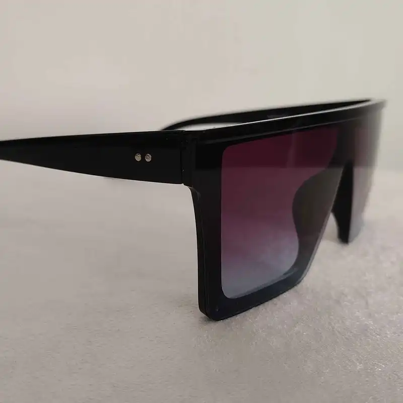 عینک آفتابی مدل 06