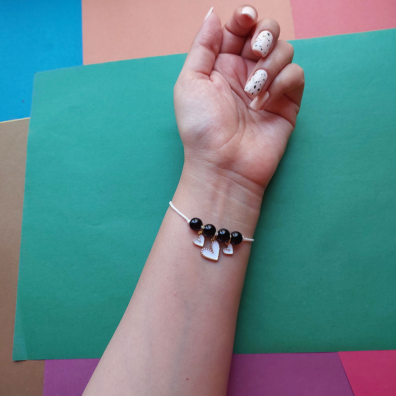 دستبند زنانه مدل آویز سه تایی طرح قلب کد HC238 دستبند زنانه مدل آویز سه تایی طرح قلب کد HC238