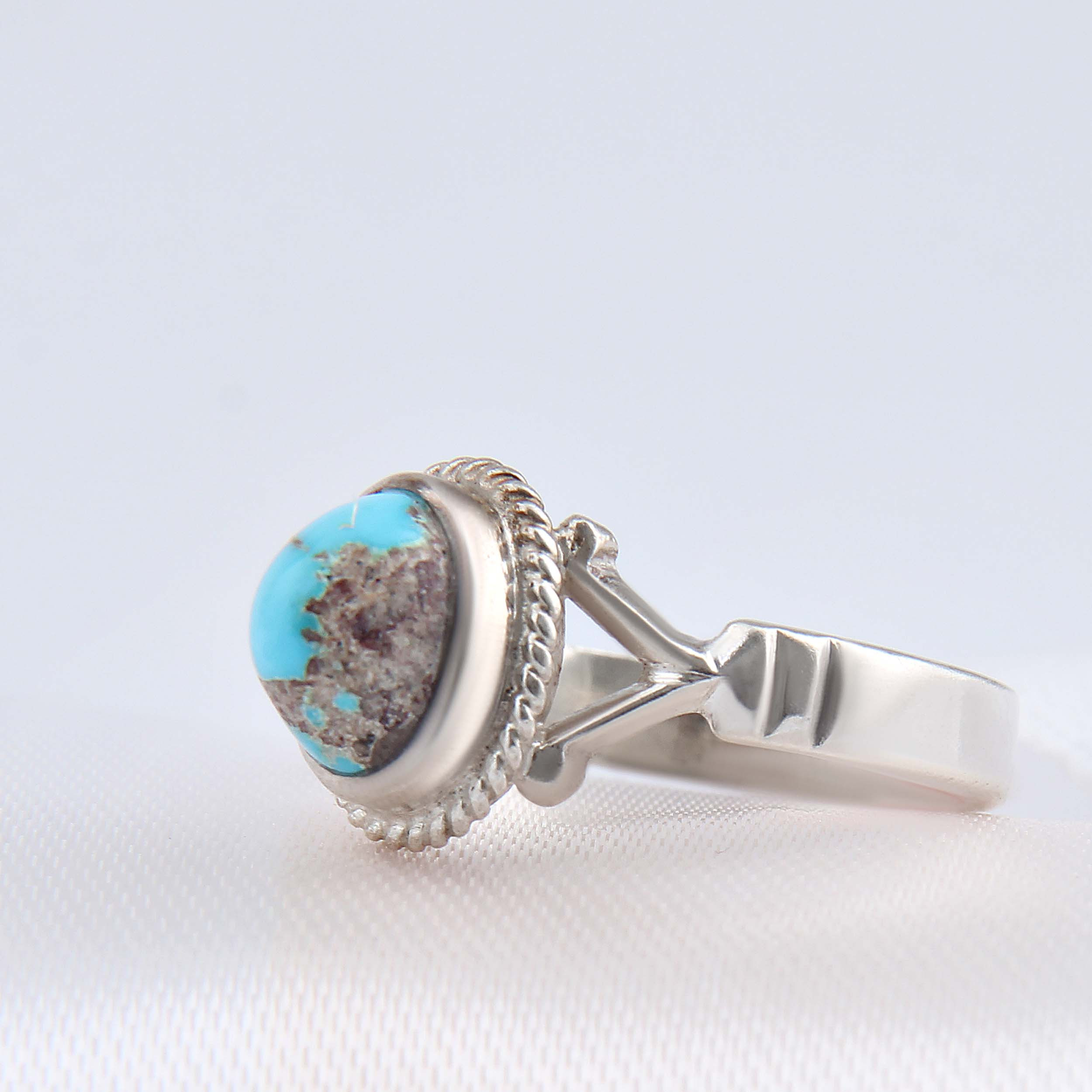 انگشتر نقره زنانه بازرگانی میلادی مدل سنگ فیروزه طبیعی طرح کلاسیک کد AW_683