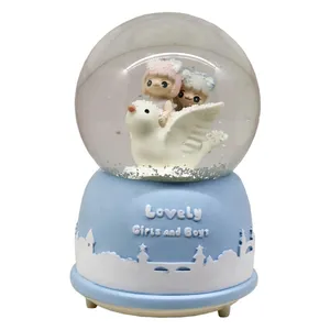 گوی موزیکال مدل Love طرح Lovely Girls and Boys کد MPA1323-22
