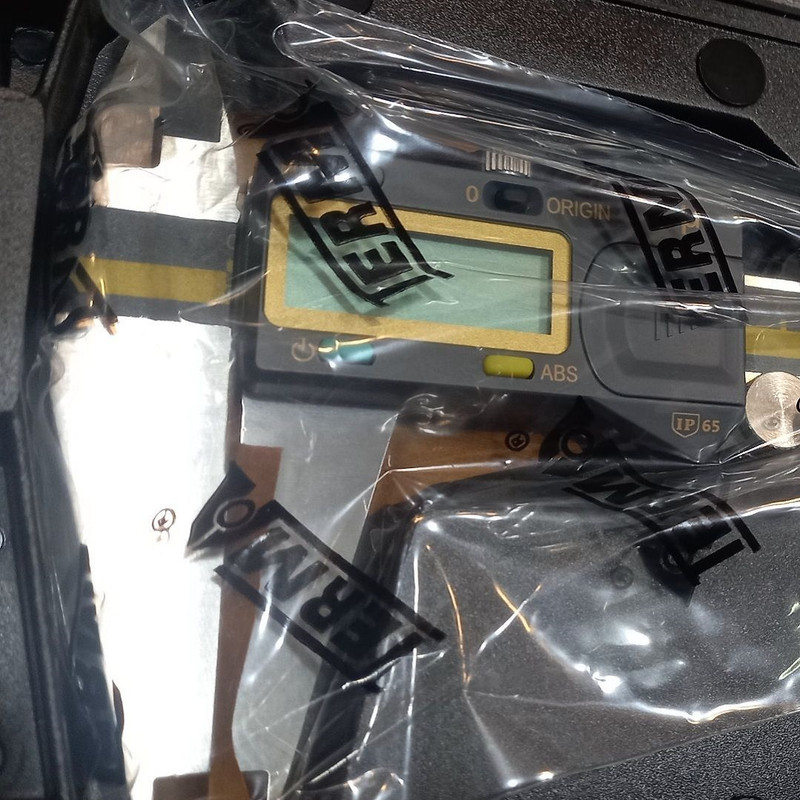 کولیس دیجیتال ترما کد CA100-300 گستره 300-0 میلی متر