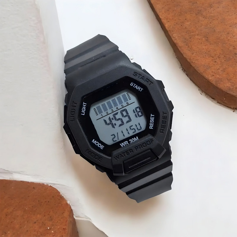 ساعت مچی دیجیتال مدل تک زمانه بند پیو کرنومتر دار کد d