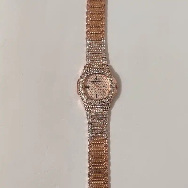 ساعت مچی عقربه ای زنانه  مدل 6282 نگین دار