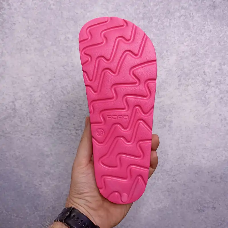 دمپایی زنانه پاپا مدل ثمین سگکدار کد 1536-DPK