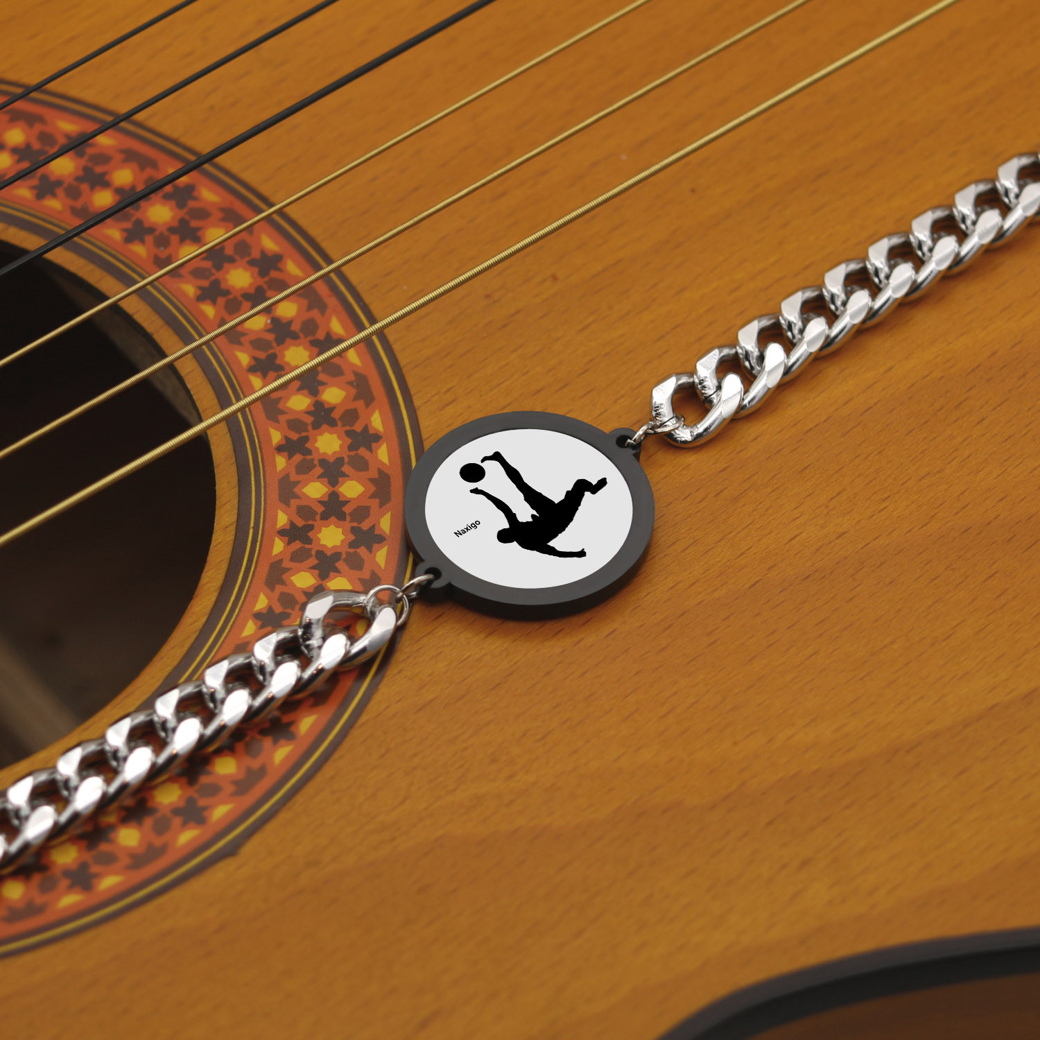 دستبند ناکسیگو مدل فوتبال ساحلی کد BZ7814 دستبند ناکسیگو مدل فوتبال ساحلی کد BZ7814