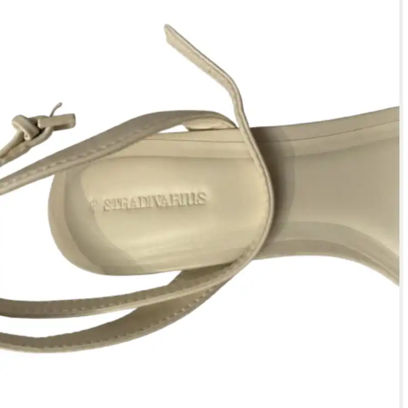 صندل زنانه استرادیواریوس مدل Wedge strap 2024