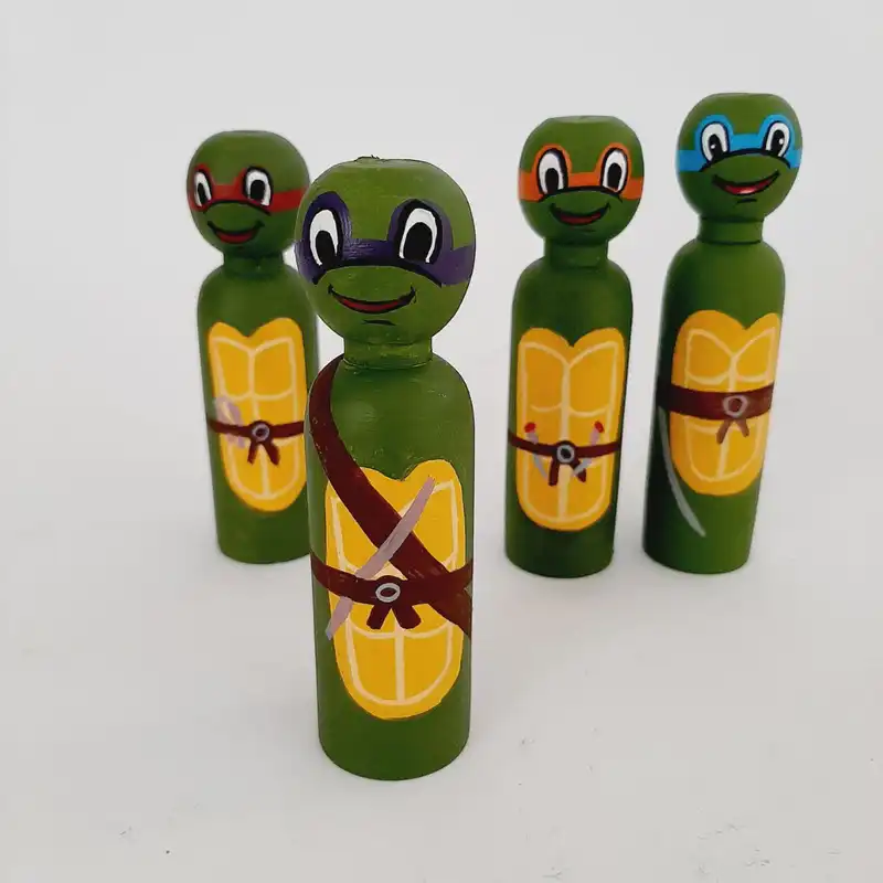 اسباب بازی چوبی مدل لاکپشت های نینجا مجموعه 4 عددی