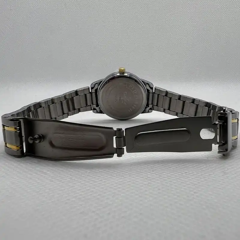 ساعت مچی عقربه ای زنانه اوماکس مدل OJSB004N008