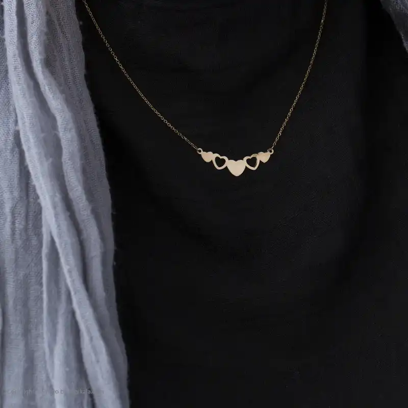 گردنبند طلا 18 عیار زنانه مدل پنج قلب کد S2075