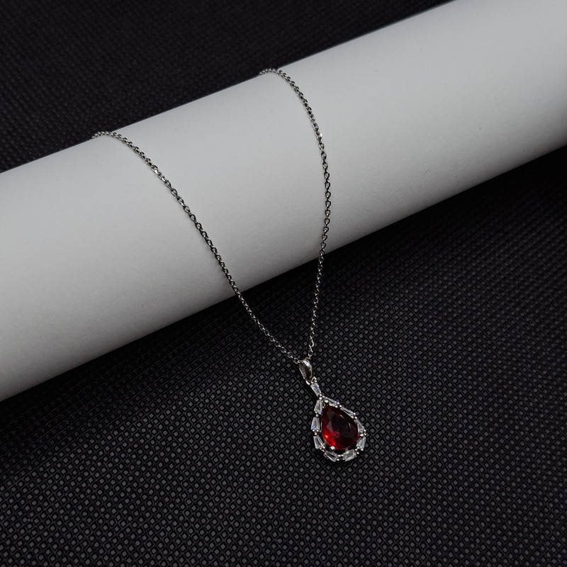 گردنبند نقره زنانه مدل اشکی طرح یاقوت