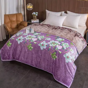 پتو مسافرتی سوپرسافت طرح گل بهاری برجسته کد RF18 سایز 230x230 سانتی متر