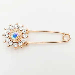 سنجاق سینه زنانه مدل گل کد ja1500