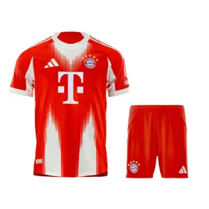 ست تی‌شرت آستین کوتاه و شلوارک ورزشی مردانه مدل کیت بایرن مونیخ ۲۰۲۶