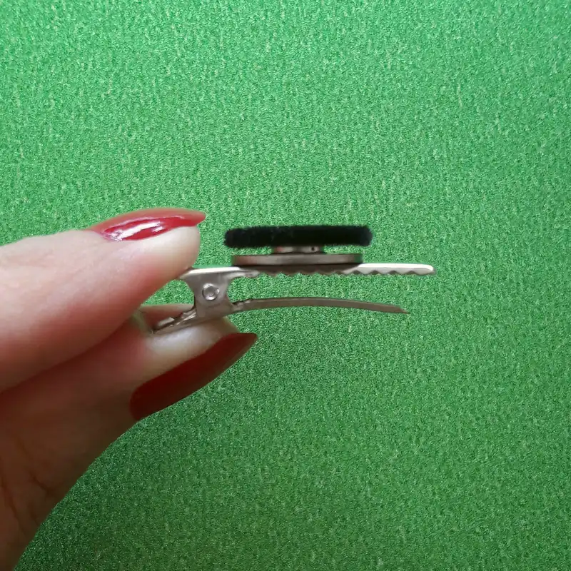 گیره روسری کد 05 بسته 2 عددی