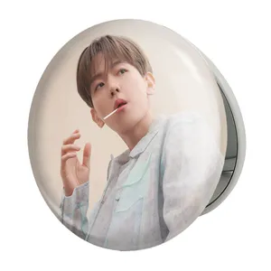 آینه جیبی خندالو طرح بکهیون گروه اکسو EXO مدل تاشو کد 13611 