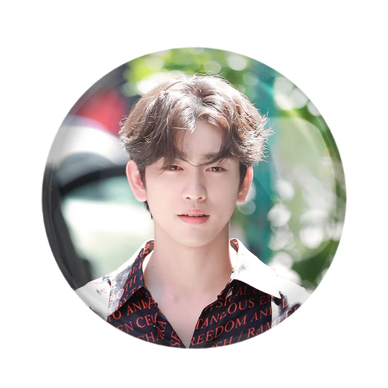 مگنت خندالو مدل جین یونگ گروه گات سون GOT7  کد 20992