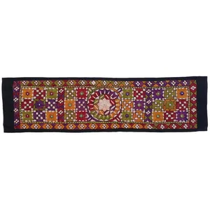 رومیزی سوزن دوزی کد SOOZRA40