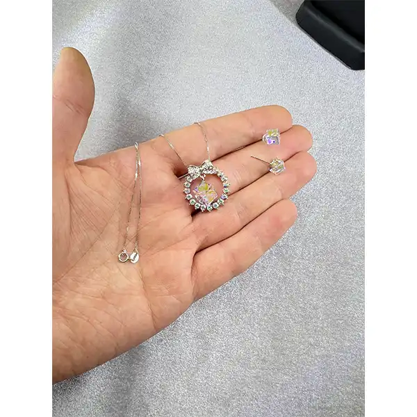 نیم ست نقره زنانه سواروسکی مدل مکعب و پاپیون جواهری خاص کد 159330