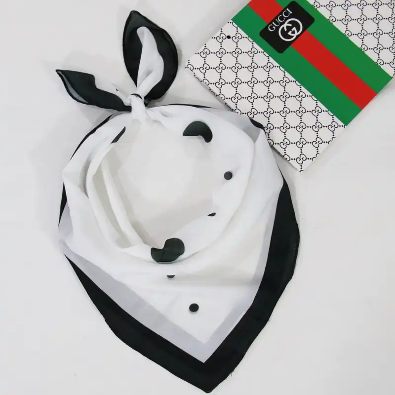 دستمال سر و گردن زنانه مدل مینی نخی طرح توپی کد ana-2681