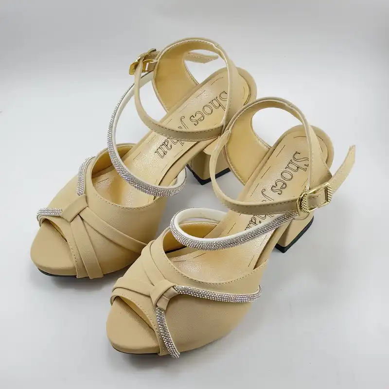 صندل زنانه مدل بیاله