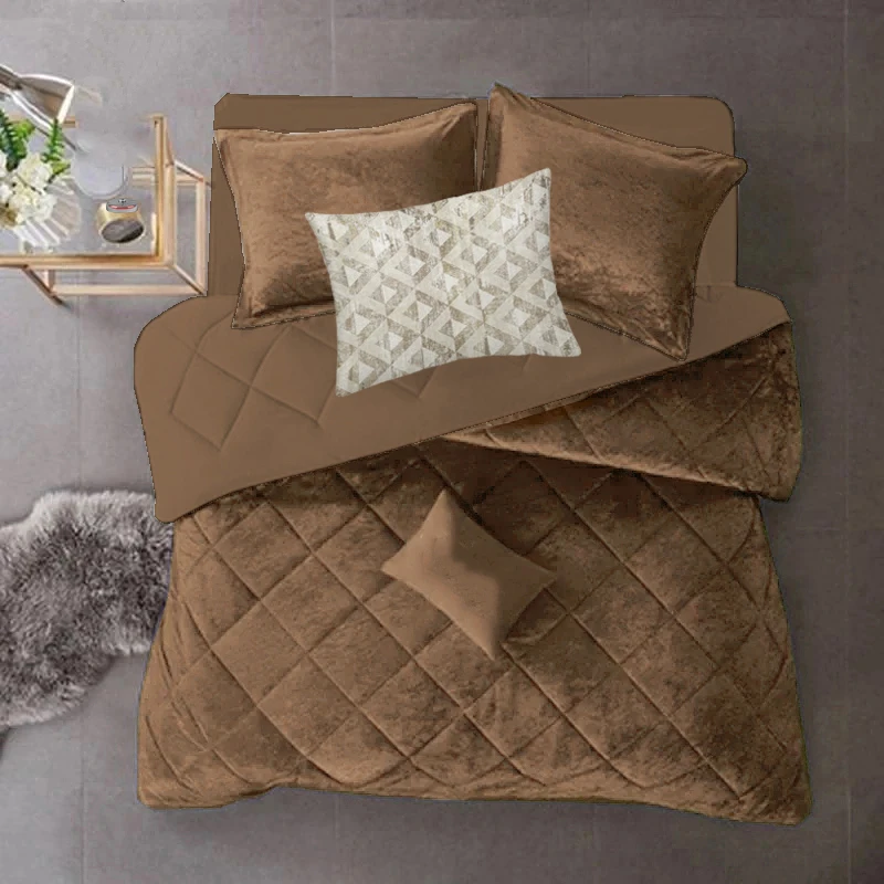 سرویس روتختی نوپه هوم مدل مخمل مینیمال کد M37 دو نفره 7 تکه به همراه روبالشی طرح دار مینیمال 