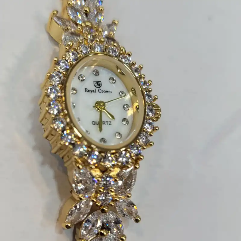 ساعت مچی عقربه ای زنانه رویال کرون مدل فول نگین t