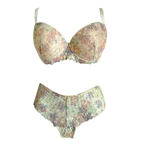 ست شورت و سوتین زنانه اسمارا مدل spitzen