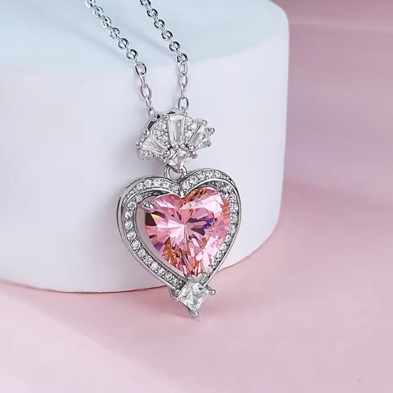 گردنبند زنانه مدل قلبی طرح نگین کد Ar27