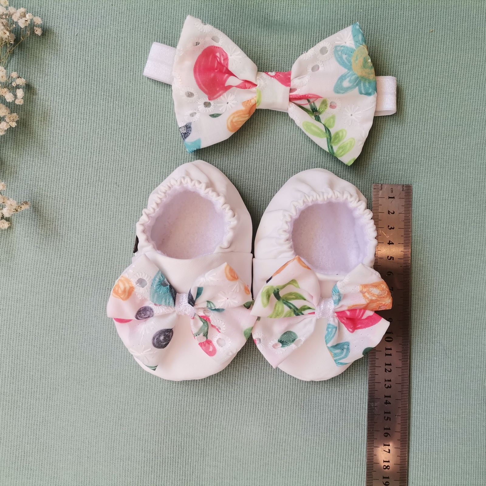 ست پیشبند هدبند و پاپوش نوزادی ریماز مدل بهار کد m2403 به همراه دندانگیر و بند پستانک - - 10