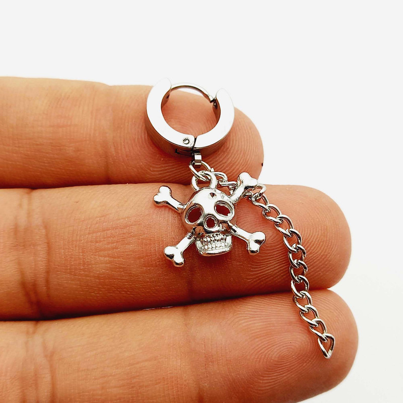 پیرسینگ گوش طرح جمجمه و زنجیر مدل 559PRMZ