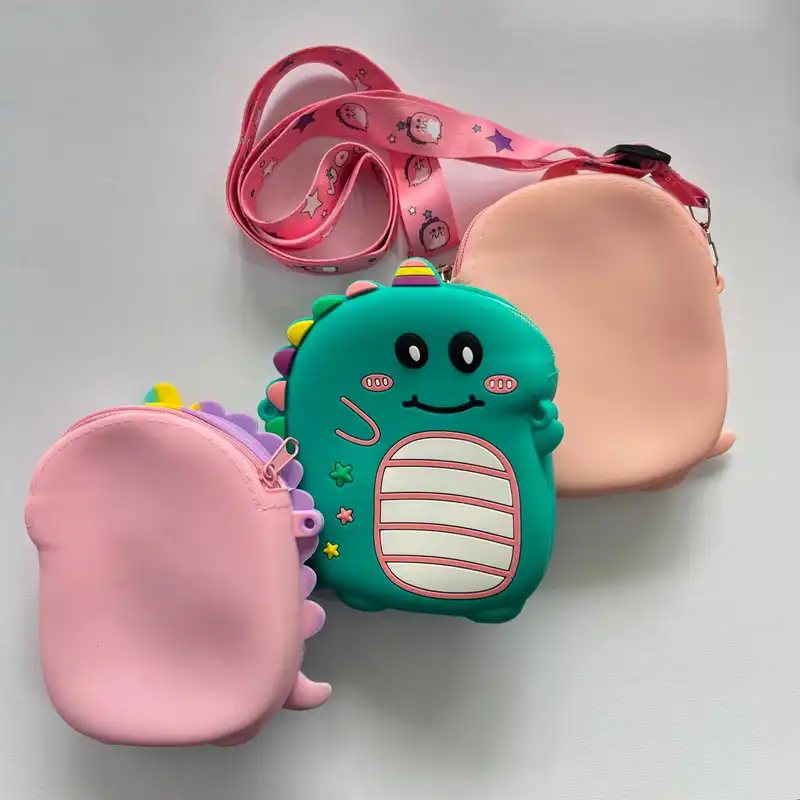 کیف رودوشی بچگانه مدل سیلیکونی طرح دایناسور