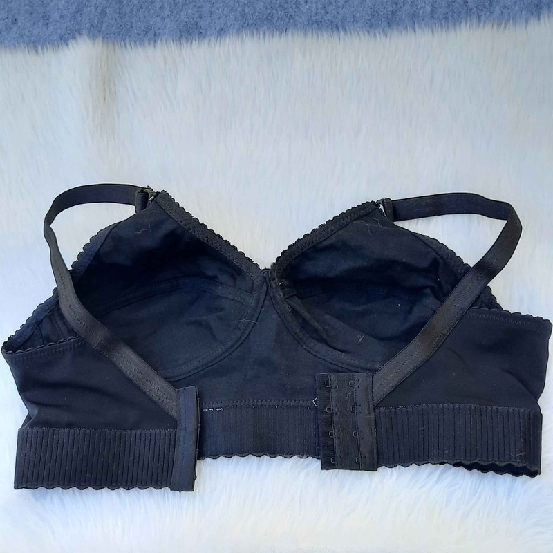 سوتین زنانه مدل نخ کتان کش پهن