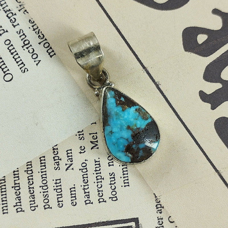 آویز گردنبند نقره زنانه سلین کالا مدل فیروزه نیشابور اصل کد 114 آویز گردنبند نقره زنانه سلین کالا مدل فیروزه نیشابور اصل کد 114