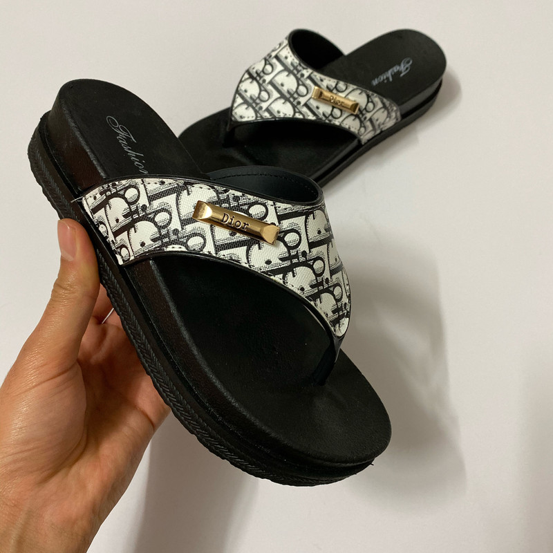 دمپایی لاانگشتی زنانه نیکتا مدل P1-WH