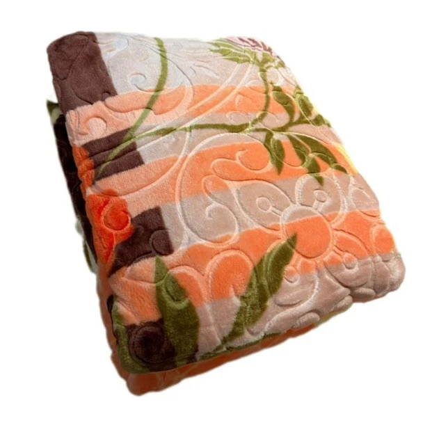 پتو 1 نفر گلبافت مدل گل برجسته کد 388 سایز 220x160 سانتی‌متر