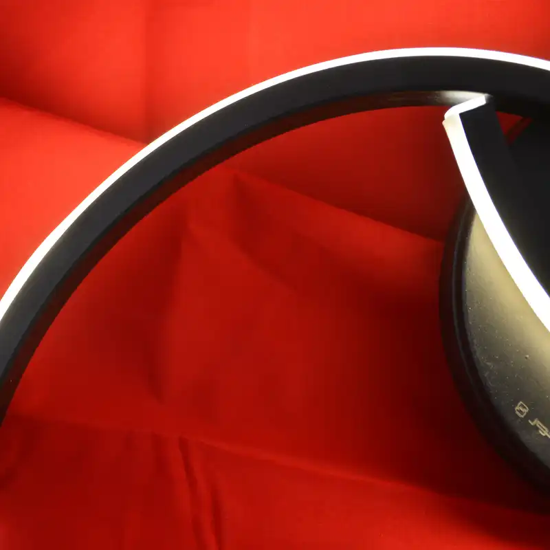 چراغ دیواری چشمه نور کد L6350.BK مدرن