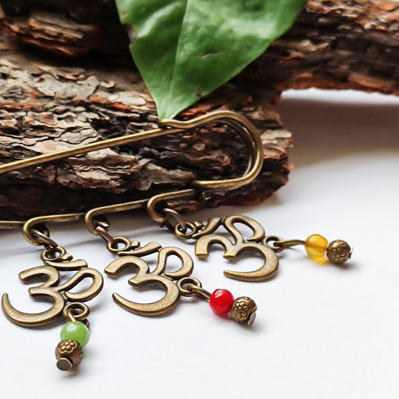 سنجاق سینه زنانه مدل یوگا