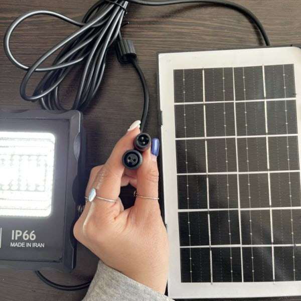 پروژکتور خورشیدی مودی مدل KSG-200 ظرفیت 200 وات