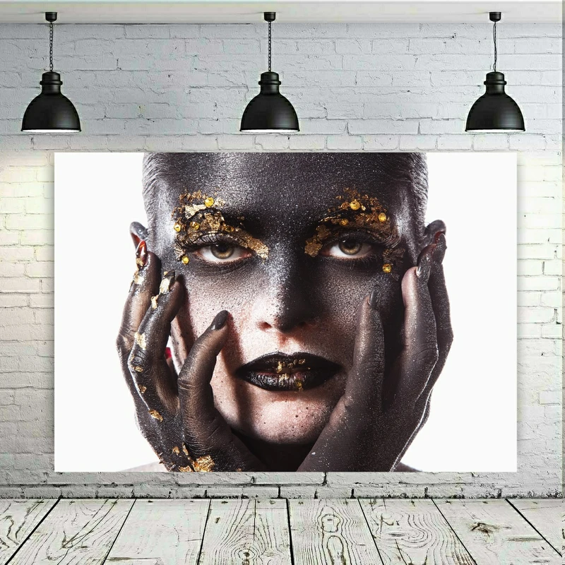 پوستر پارچه ای طرح آرایشگاه زنانه مدل چهره سیاه پوست کد SDA18120
